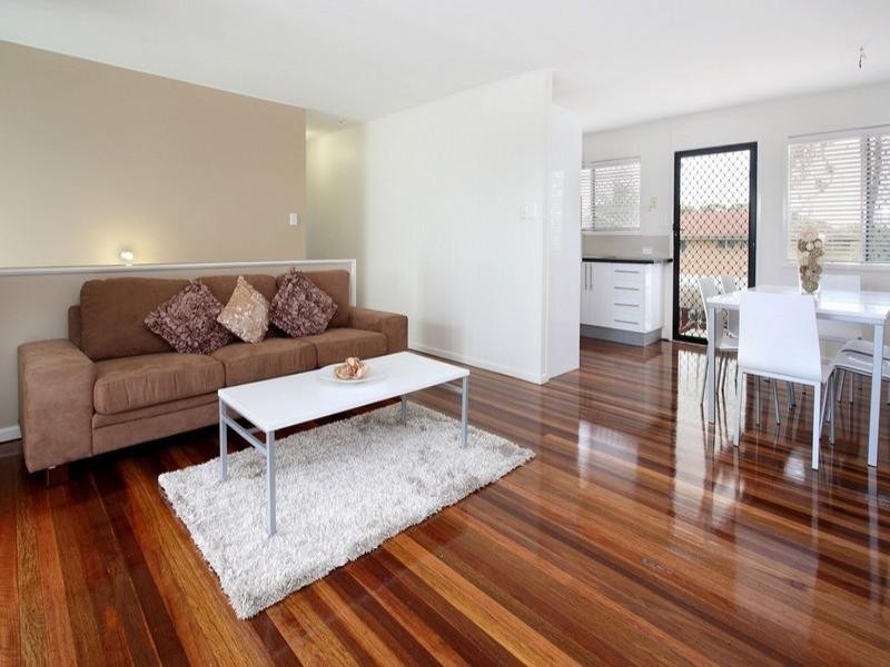 211 Mt Gravatt-Capalaba Road, Wishart QLD 4122