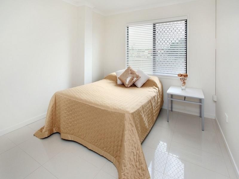 211 Mt Gravatt-Capalaba Road, Wishart QLD 4122