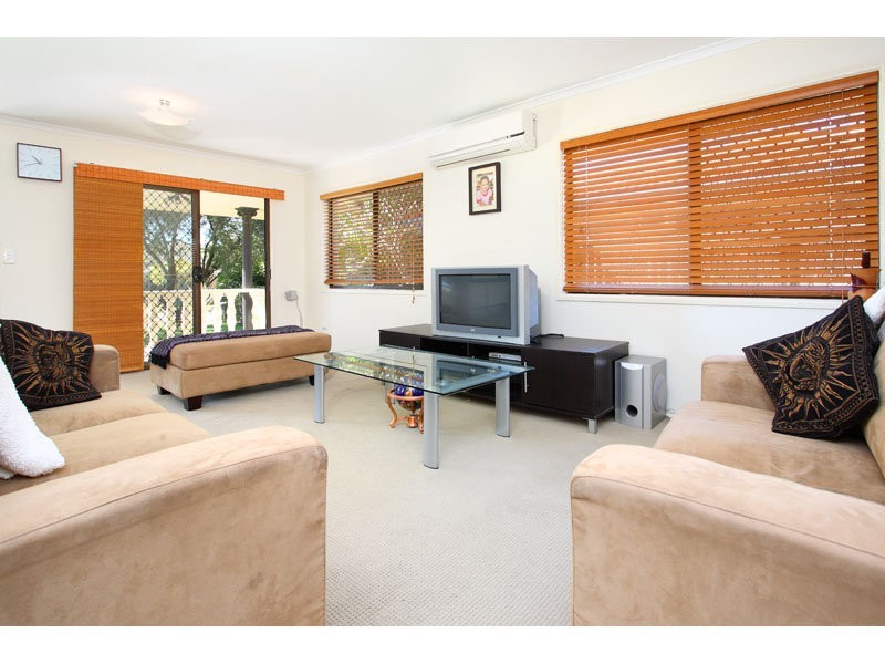 45 Holder Street, Wishart QLD 4122