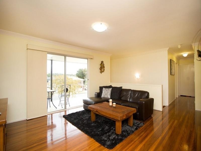 204 Broadwater Road, Mansfield QLD 4122