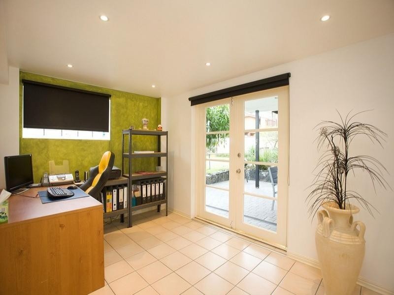 204 Broadwater Road, Mansfield QLD 4122