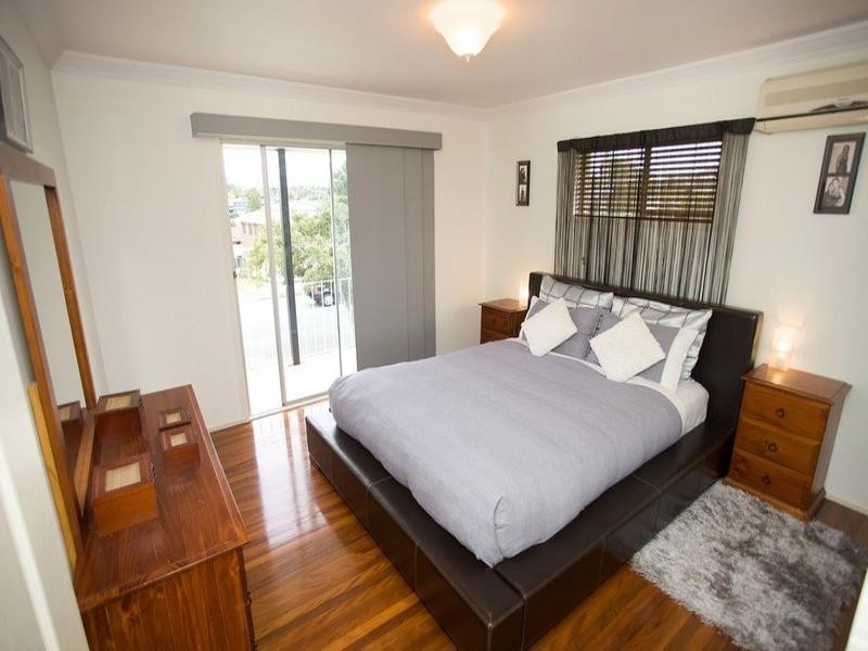 204 Broadwater Road, Mansfield QLD 4122