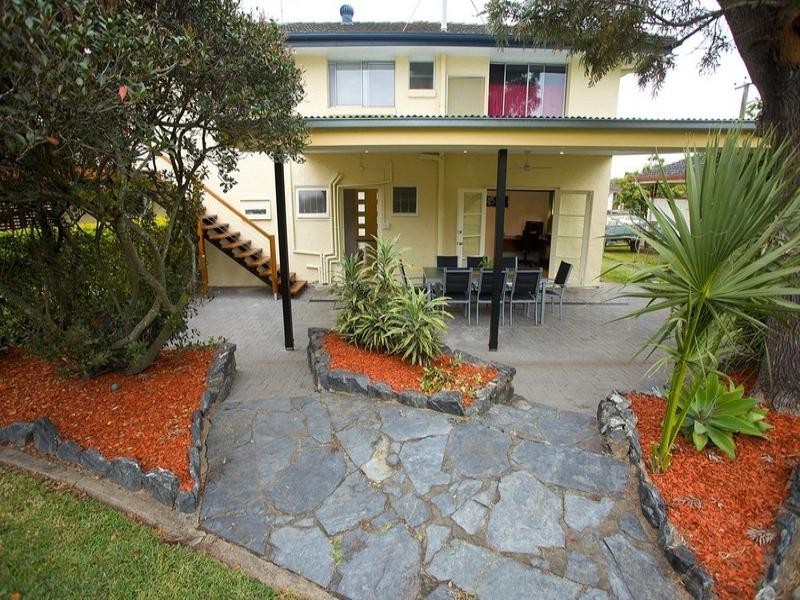 204 Broadwater Road, Mansfield QLD 4122