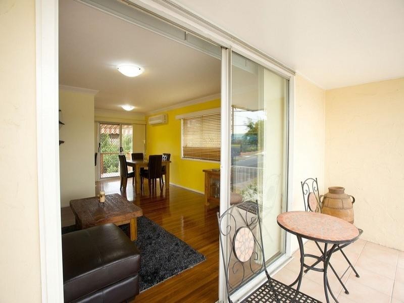 204 Broadwater Road, Mansfield QLD 4122