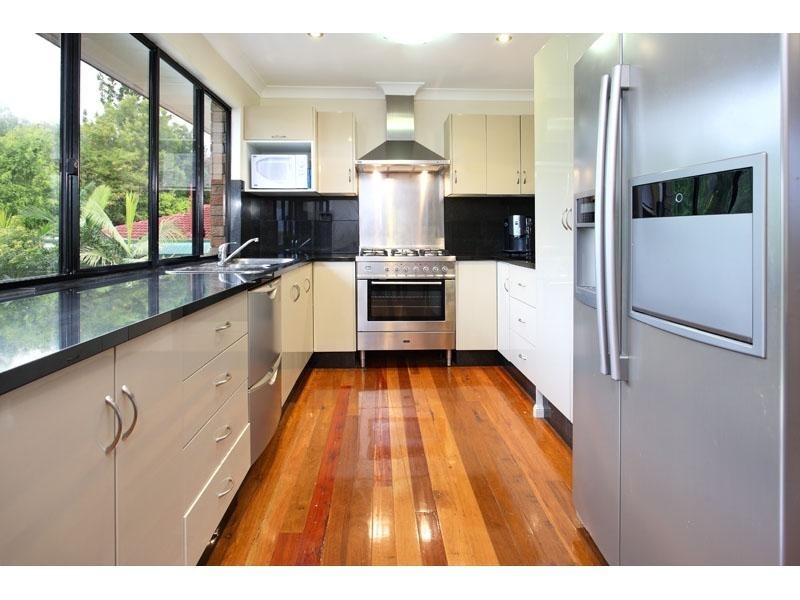 127 Garie Street, Wishart QLD 4122