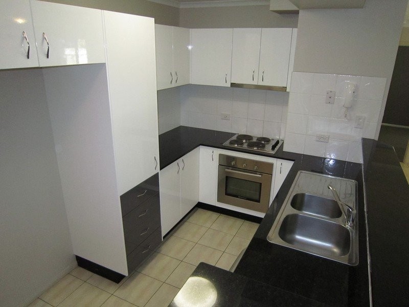 8/6 Omeo Street, Macgregor QLD 4109