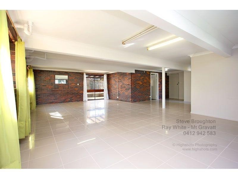 8 Gaillardia Street, Macgregor QLD 4109