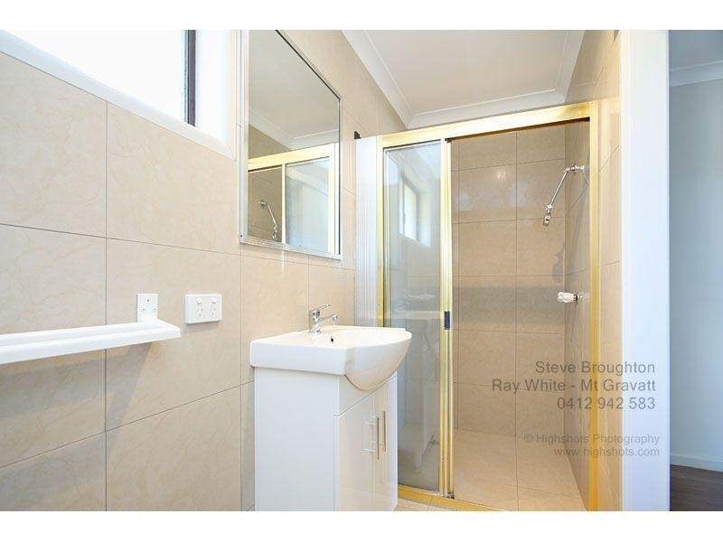 8 Gaillardia Street, Macgregor QLD 4109