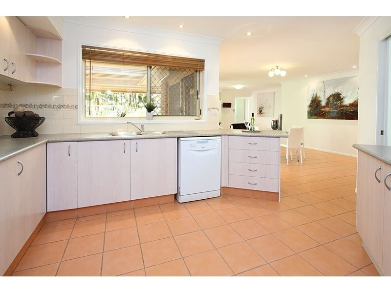 16 Ingluna Circuit, Eight Mile Plains QLD 4113