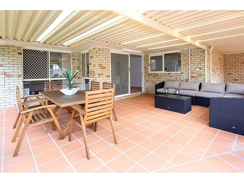 16 Ingluna Circuit, Eight Mile Plains QLD 4113