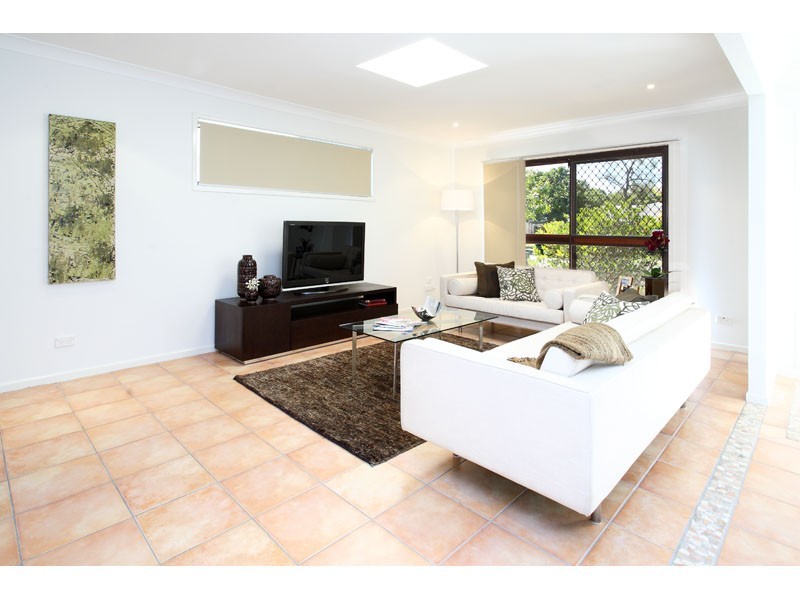 25 Holder Street, Wishart QLD 4122