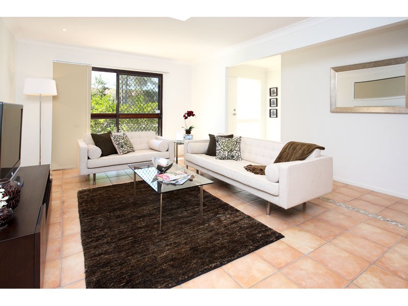 25 Holder Street, Wishart QLD 4122