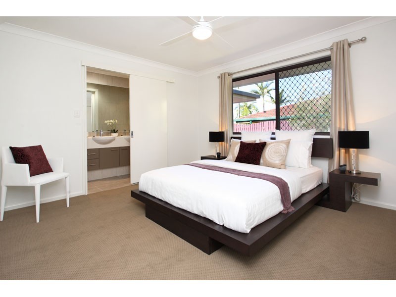 25 Holder Street, Wishart QLD 4122