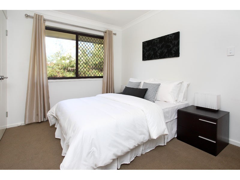 25 Holder Street, Wishart QLD 4122