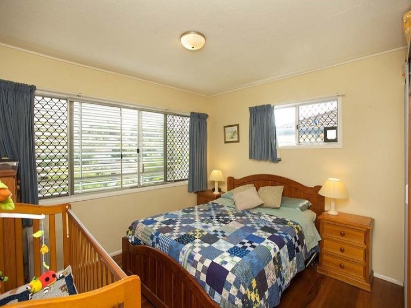 21 Togar Street, Mansfield QLD 4122