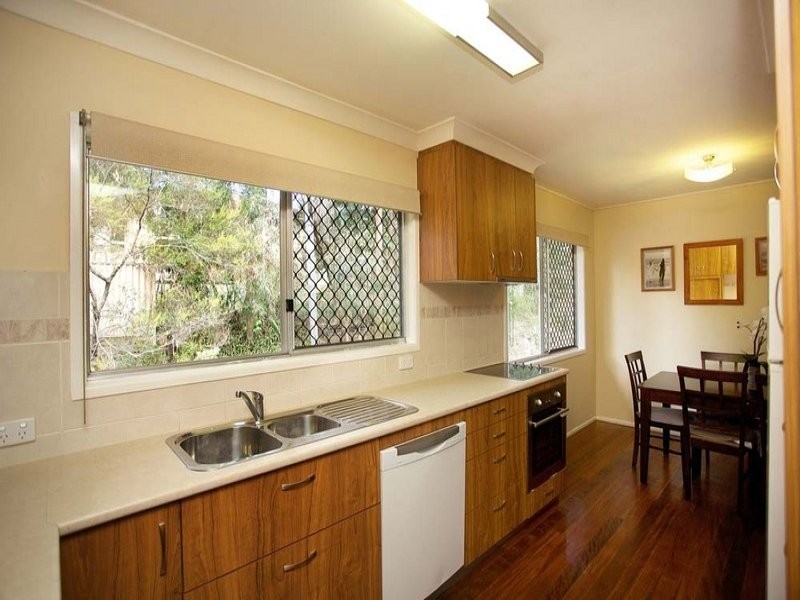 21 Togar Street, Mansfield QLD 4122