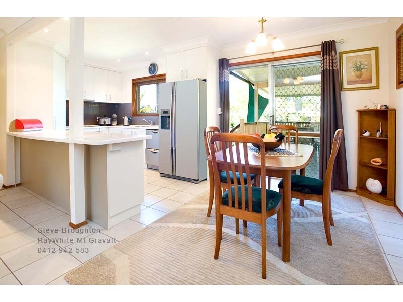 11 Fernshaw Street, Macgregor QLD 4109