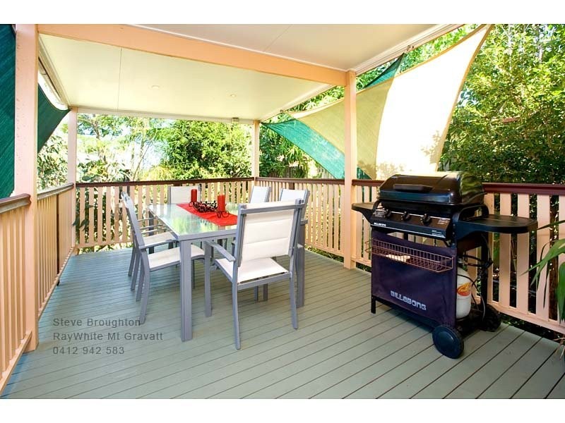 11 Fernshaw Street, Macgregor QLD 4109