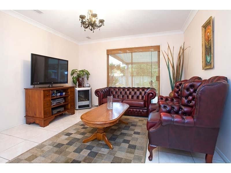 65 Blue Grass Crescent, Eight Mile Plains QLD 4113