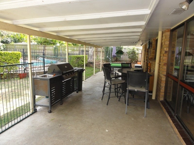 10 Winthrop Street, Wishart QLD 4122