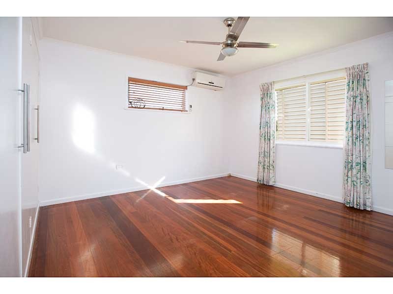 23 Veivers Street, Macgregor QLD 4109