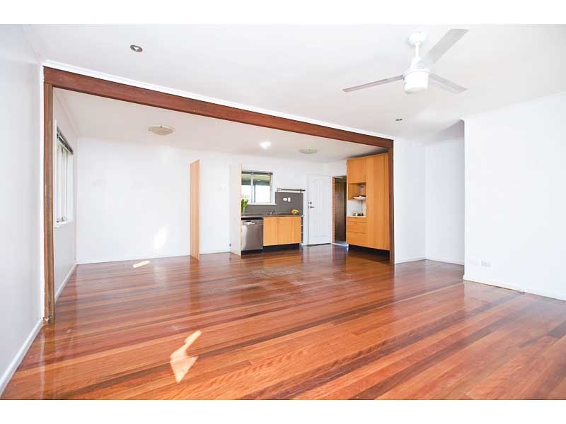 23 Veivers Street, Macgregor QLD 4109