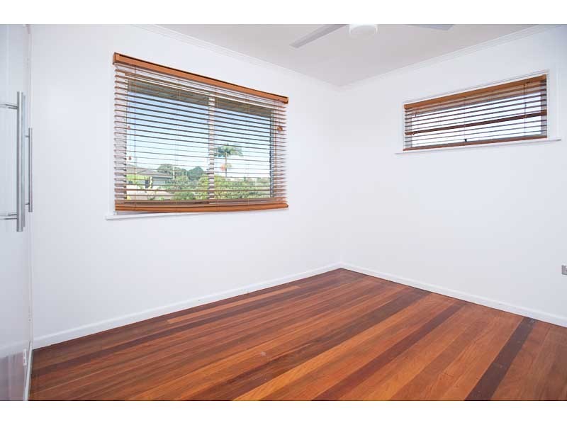 23 Veivers Street, Macgregor QLD 4109