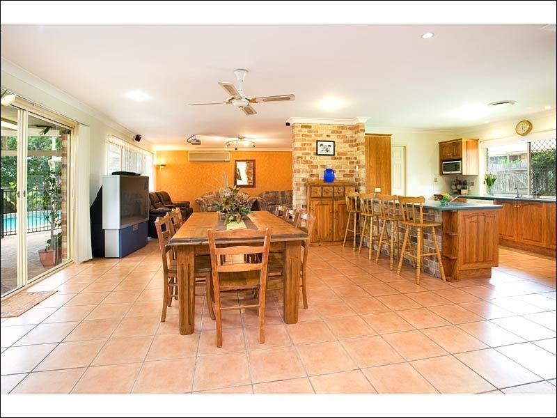 20 Chanel Crescent, Eight Mile Plains QLD 4113