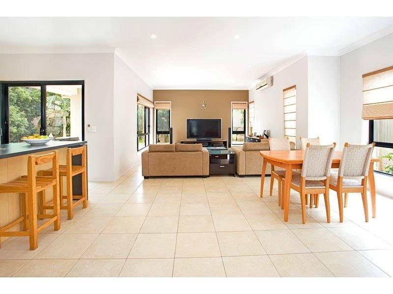 106 Tristania Way, Mount Gravatt East QLD 4122