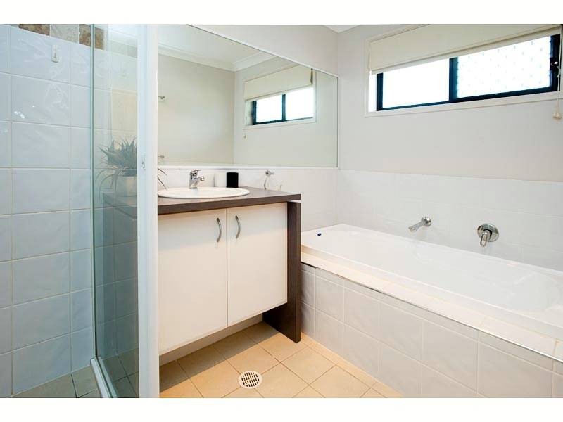 106 Tristania Way, Mount Gravatt East QLD 4122