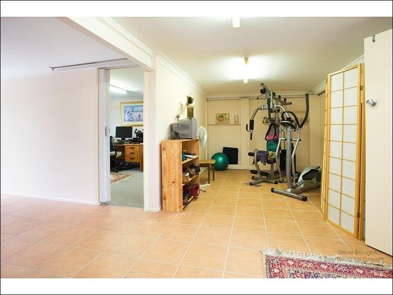 19 Tandanya Street, Mansfield QLD 4122