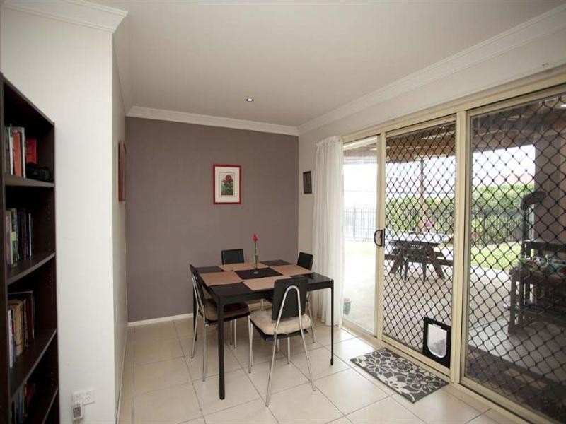 5 Gamenya Drive, Springwood QLD 4127