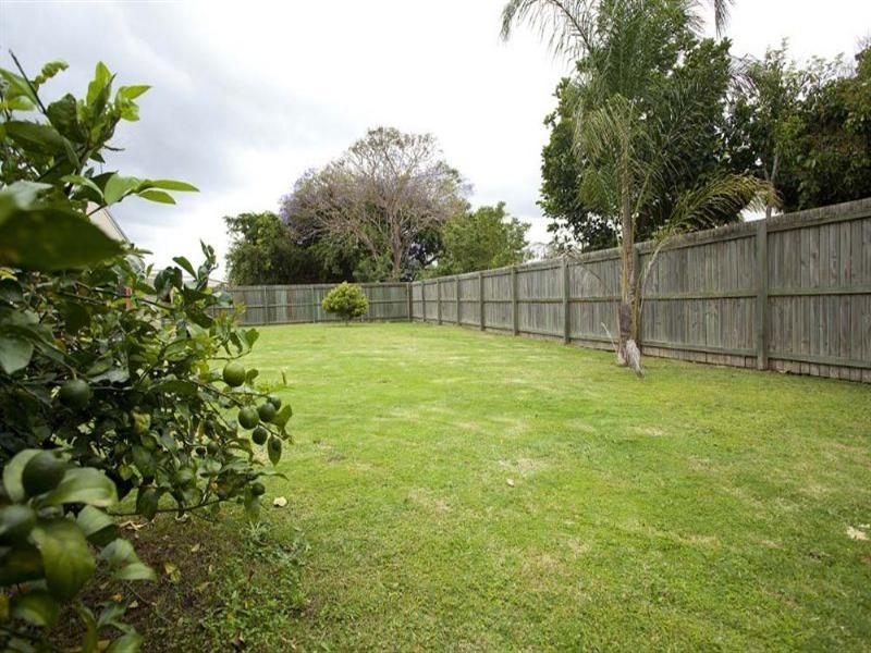 5 Gamenya Drive, Springwood QLD 4127