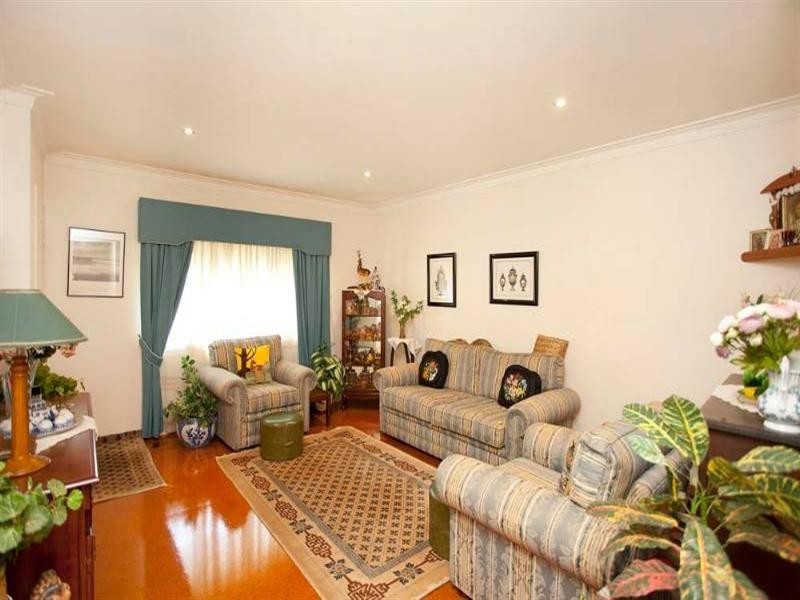 14 Gower Street, Holland Park West QLD 4121