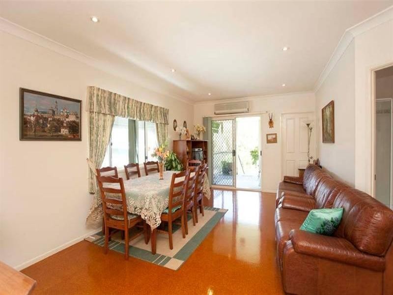 14 Gower Street, Holland Park West QLD 4121