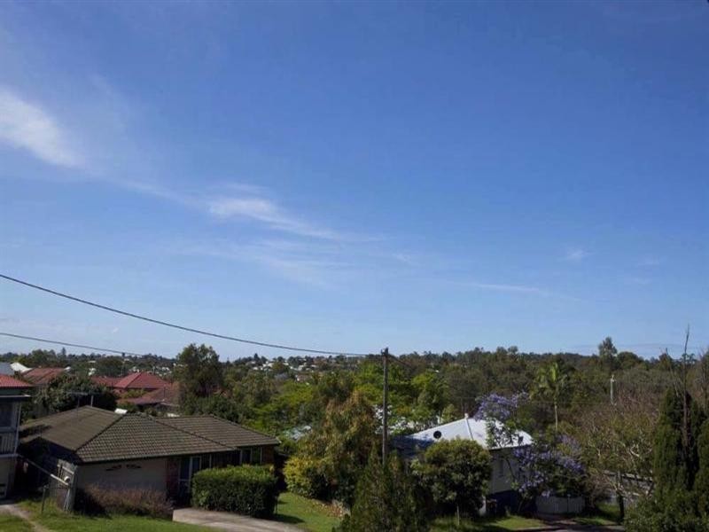 14 Gower Street, Holland Park West QLD 4121