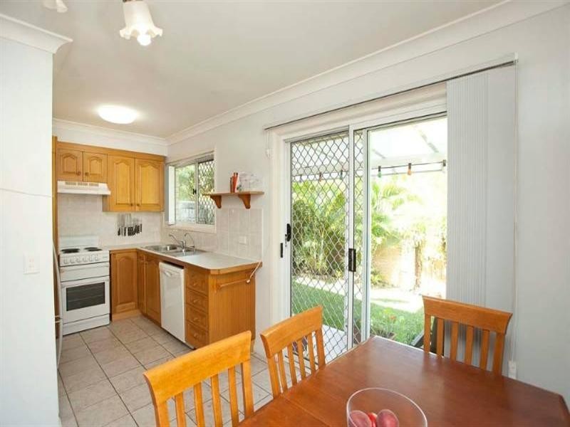 2/19 Likala Street, Wishart QLD 4122