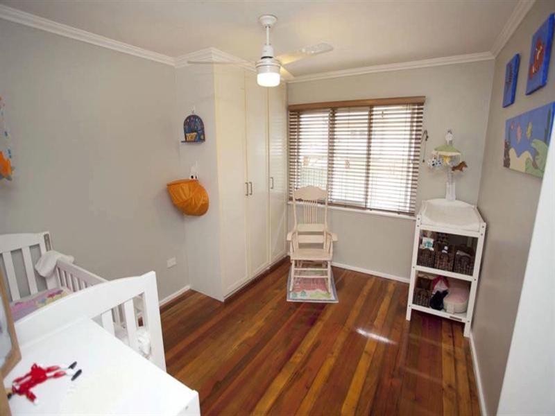 62 Wemvern Street, Upper Mount Gravatt QLD 4122