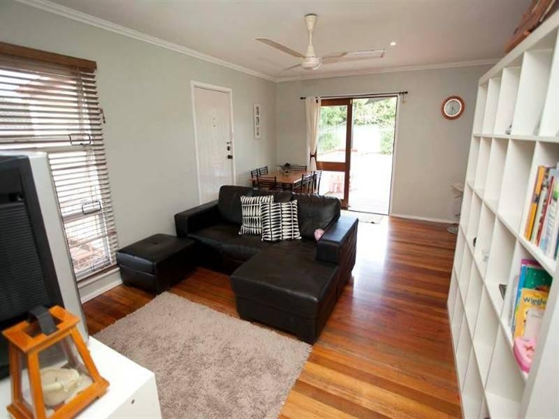 62 Wemvern Street, Upper Mount Gravatt QLD 4122