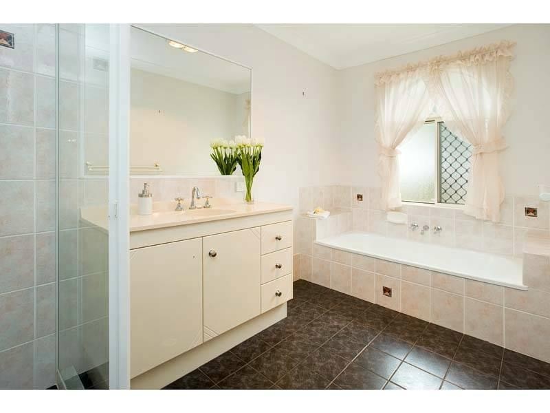 19 Marianna Street, Mansfield QLD 4122