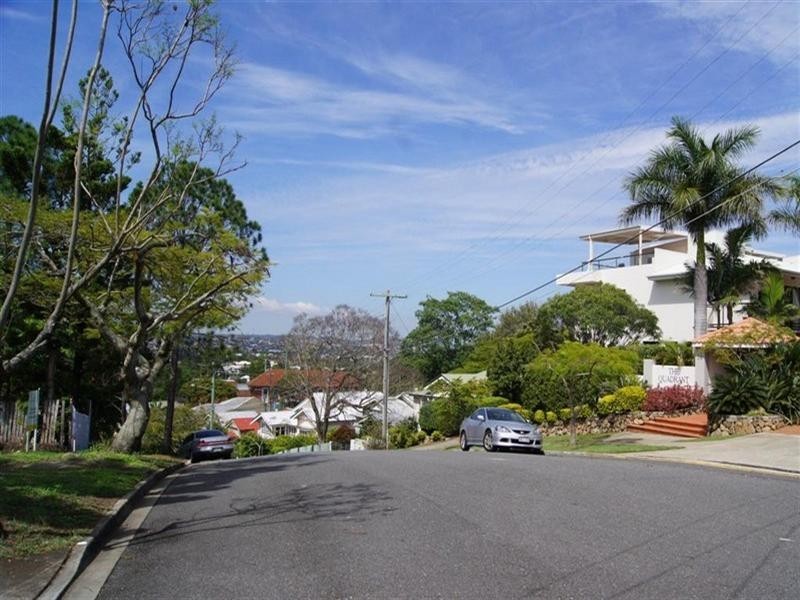 19 Philip Street, Hawthorne QLD 4171