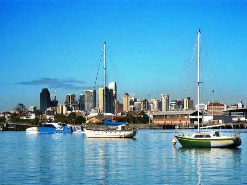 19 Philip Street, Hawthorne QLD 4171