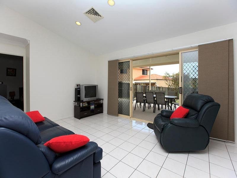 3 Femme Court, Eight Mile Plains QLD 4113