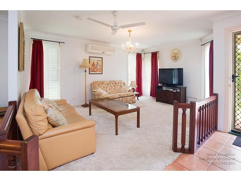 3 Hythe Street, Mansfield QLD 4122