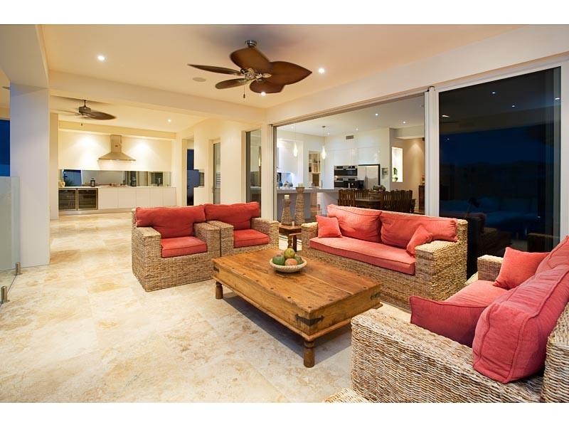 2170 Beaufort Way, Hope Island QLD 4212