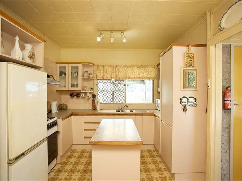 1 Somerfield Street, Upper Mount Gravatt QLD 4122