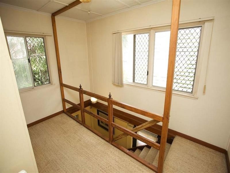 1 Somerfield Street, Upper Mount Gravatt QLD 4122