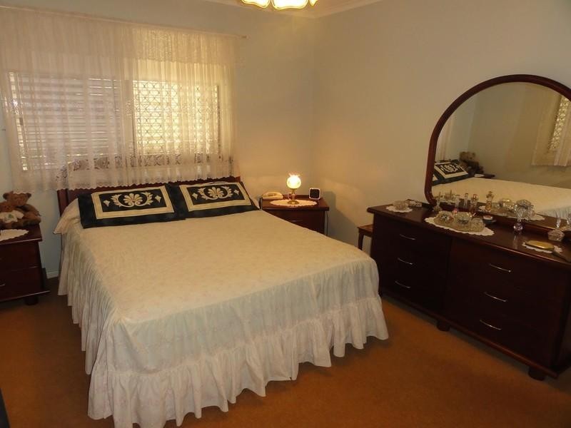 1 Vienna Place, Wishart QLD 4122