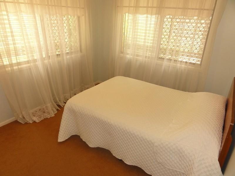 1 Vienna Place, Wishart QLD 4122