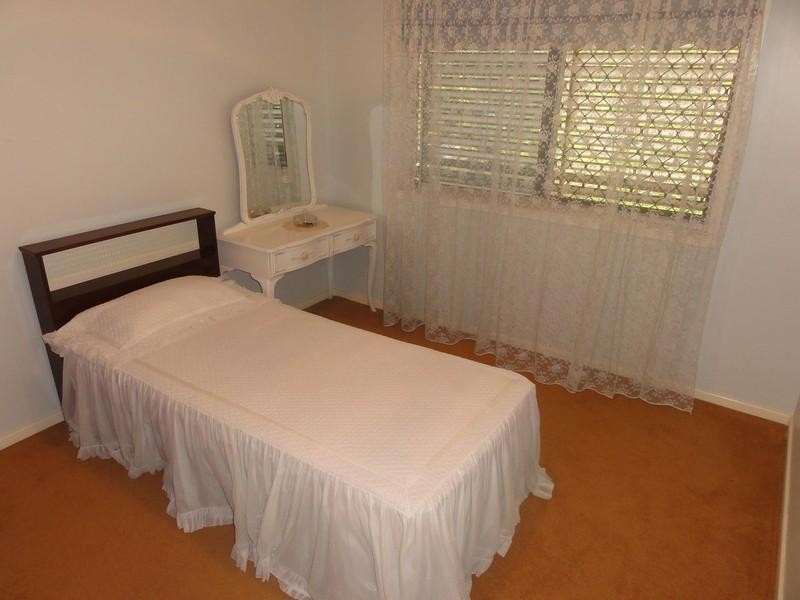 1 Vienna Place, Wishart QLD 4122